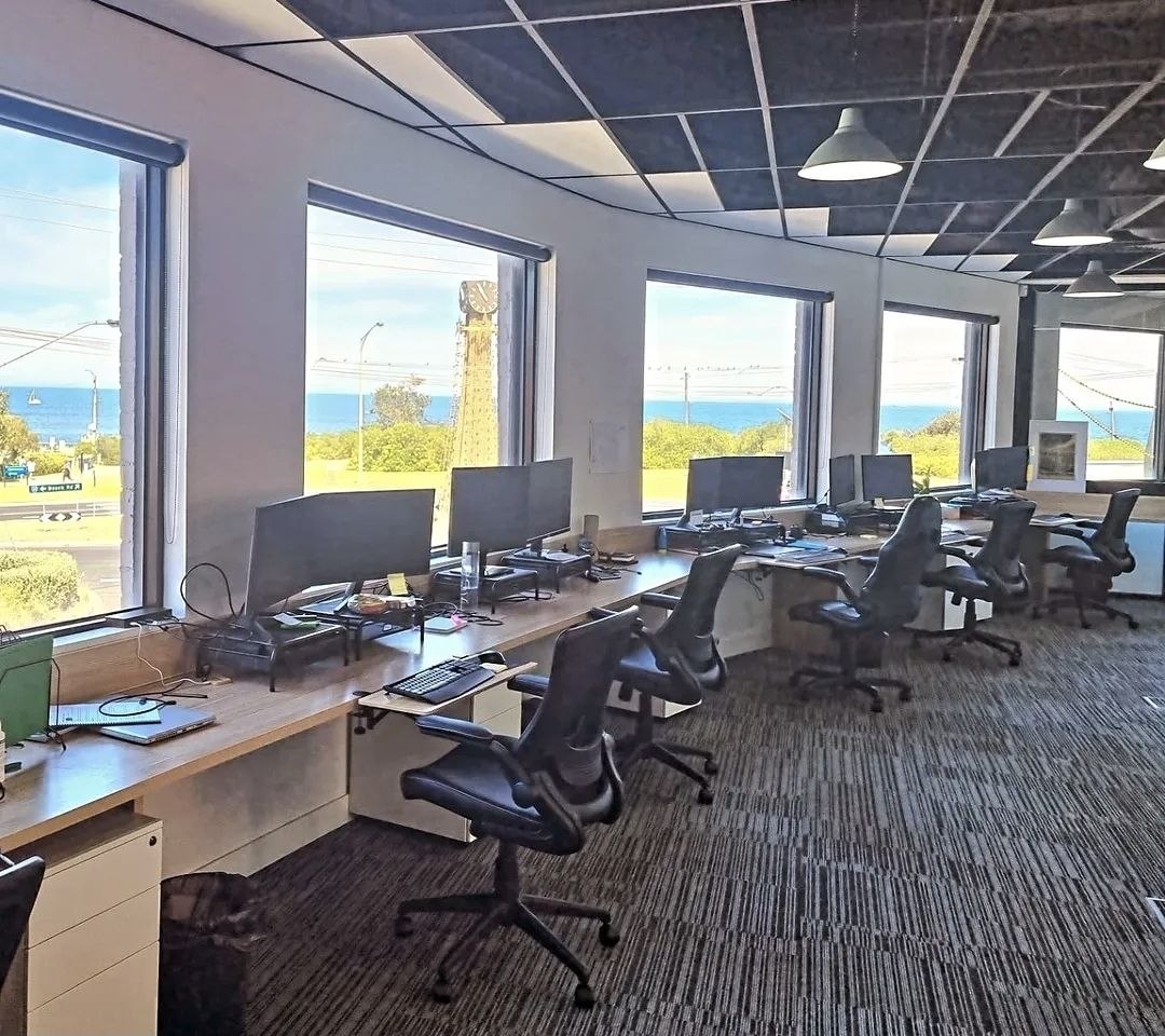 Open plan office in Bayside Melbourne cleaned twice weekly by Blancoz